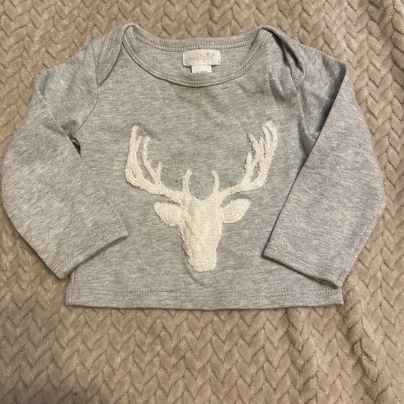 Mud Pie Gray Long Sleeve with White Deer Embroidery - Picture 1 of 1